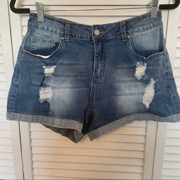 Pants - Jean Shorts - Size Large